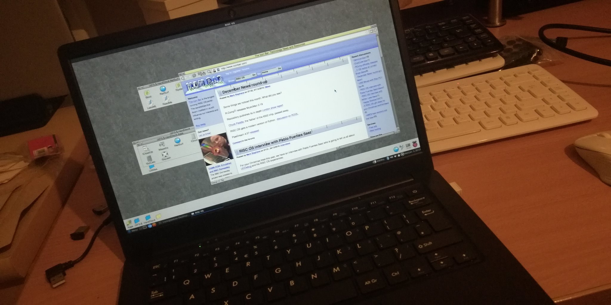 RISC OS via @RISCOSbits (Twitter)